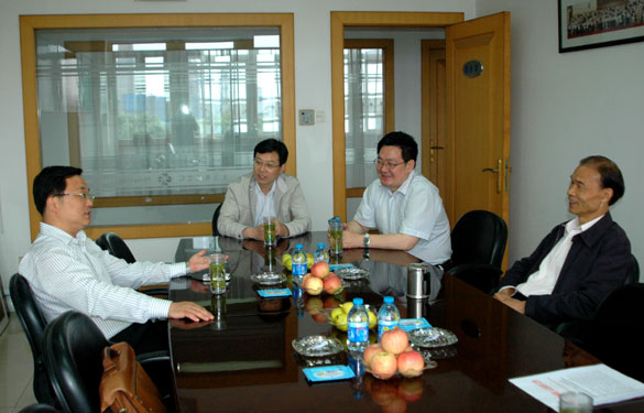 溧阳市委常委、常务副市长汤如军来大宝娱乐集团调研