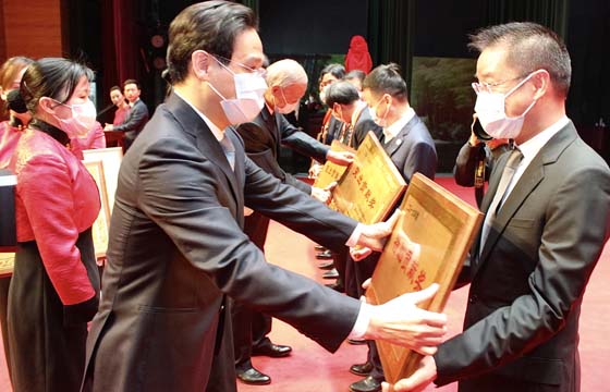 喜报频传，，，，，，，，振奋人心——大宝娱乐电缆连获殊荣