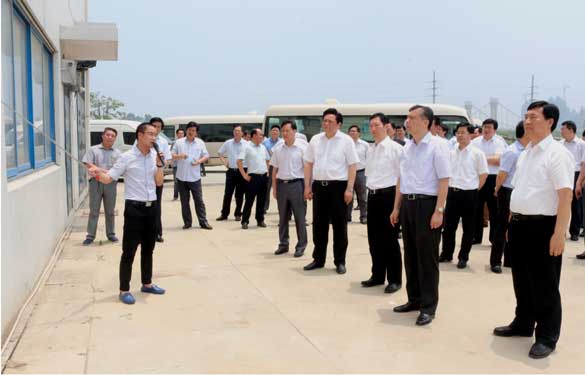 常州市委书记阎立一行来大宝娱乐集团督查西厂区三期项目建设
