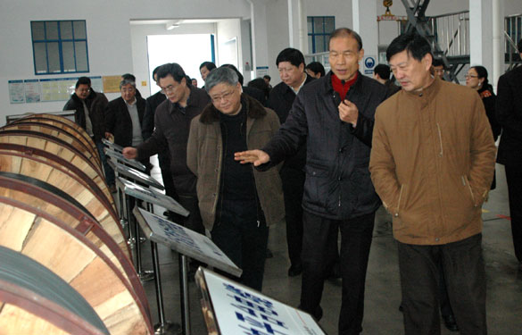 江苏省人大财经事情聚会与会向导来大宝娱乐集团旅行考察