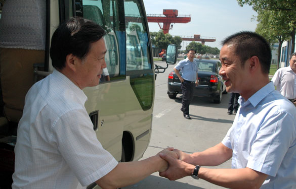 江苏省政府科技立异工程督查组来大宝娱乐集团调研