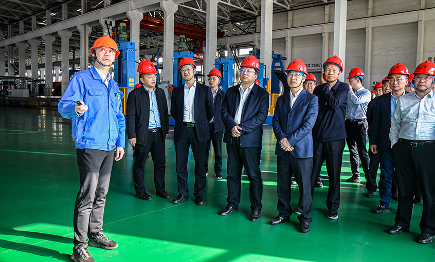 泰州市海陵区党政代表团来大宝娱乐电缆考察